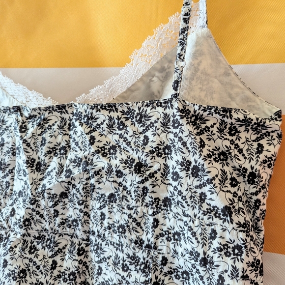 Vintage Ann Taylor Black White Floral Cami Lace Tank Top Coquette Y2K Slip Ditsy - Picture 8 of 11